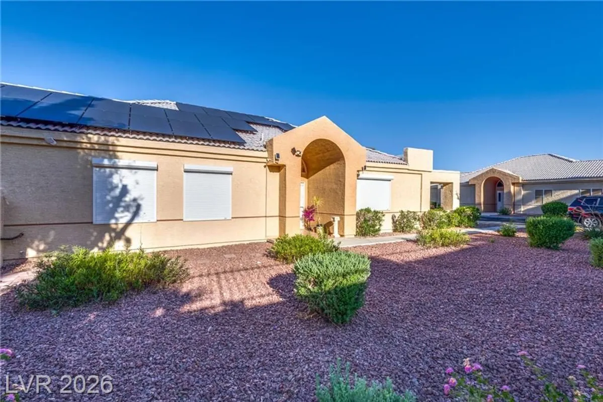 Property Slideshow image 1 of 40 | 5320 fieldstone rd, Las Vegas, NV, 89107