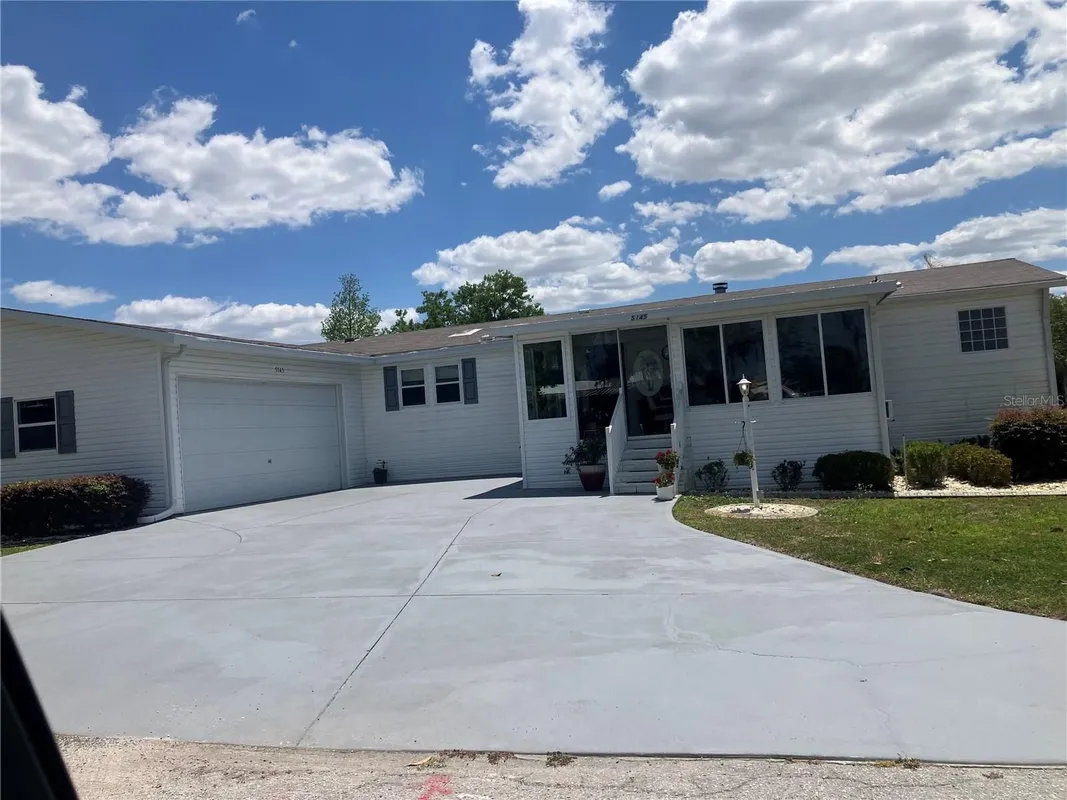 Property Slideshow image 1 of 2 | 5145 hartford ln, Wildwood, FL, 34785