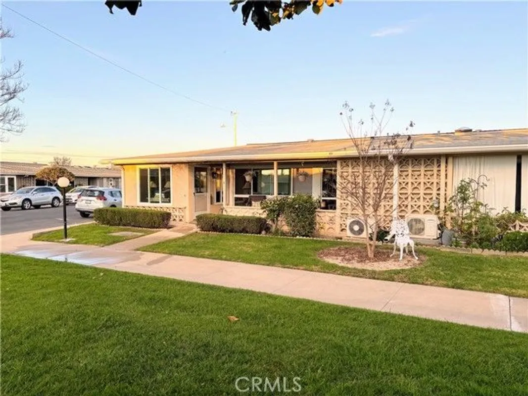 Property Slideshow image 1 of 30 | 1460 pelham rd # m5-106f, Seal Beach, CA, 90740