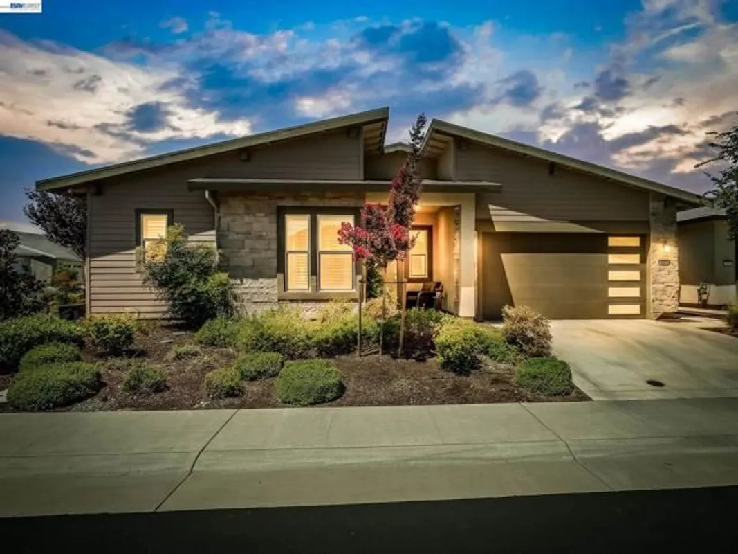 Property Slideshow image 1 of 68 | 3001 compass ln, Roseville, CA, 95747