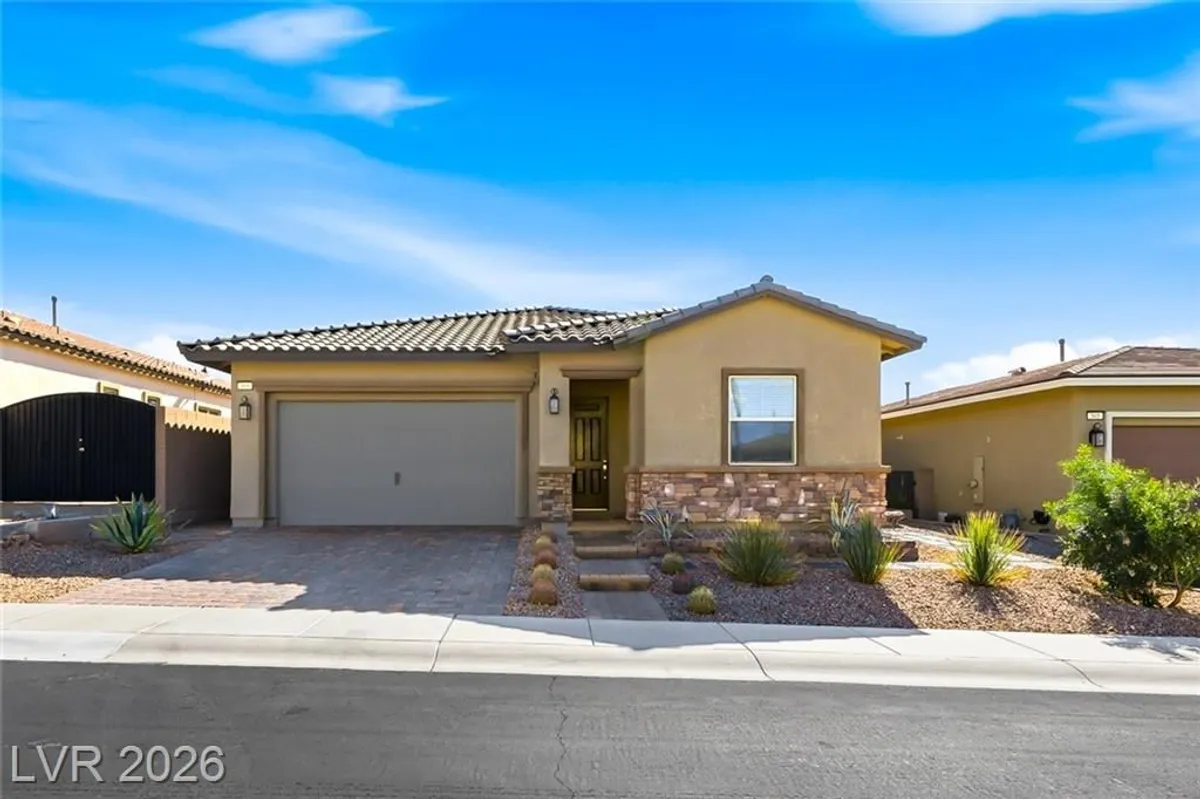 Property Slideshow image 1 of 56 | 509 sterling falls ave, Henderson, NV, 89011