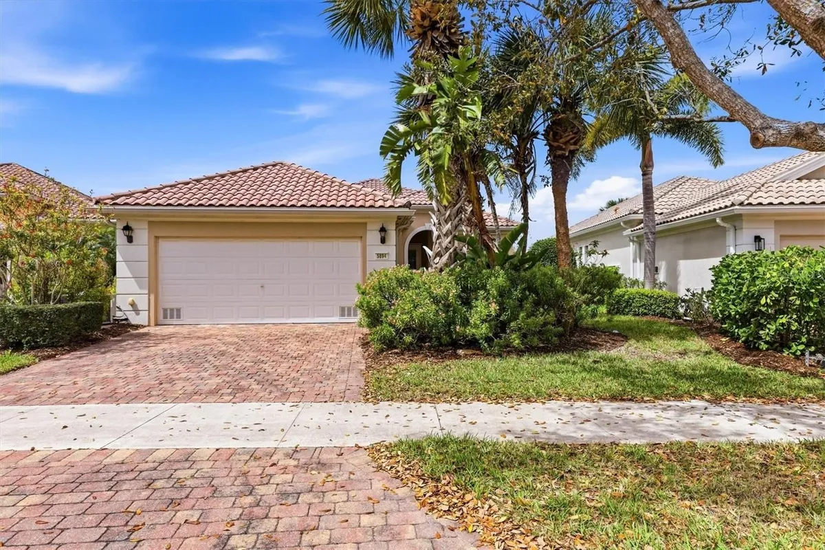 Property Slideshow image 1 of 62 | 5894 benevento dr, Sarasota, FL, 34238