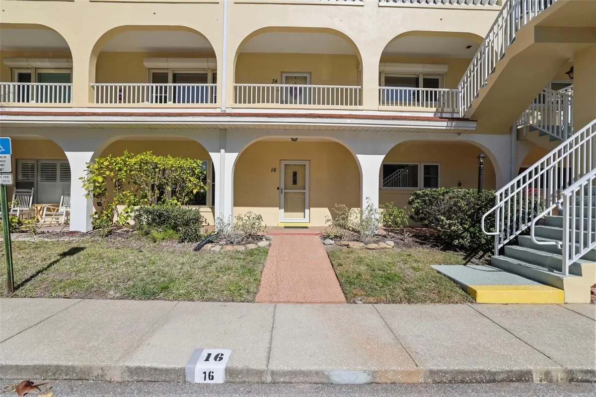 Property Slideshow image 1 of 56 | 2222 norwegian dr 16, Clearwater, FL, 33763