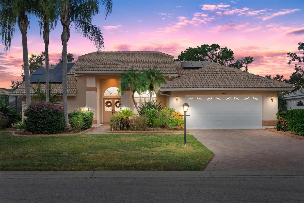 Property Slideshow image 1 of 71 | 6423 drewrys blf, Bradenton, FL, 34203