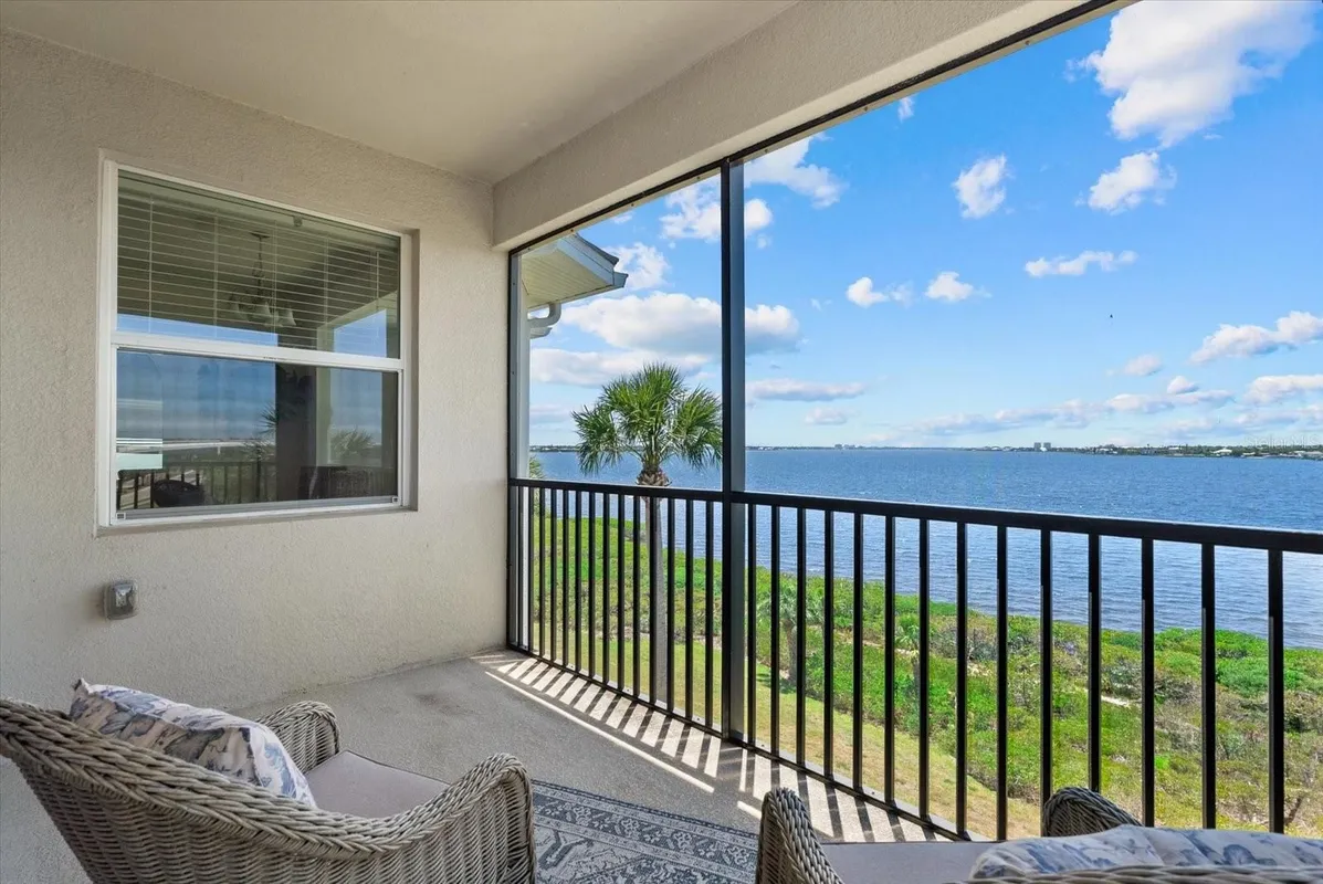 Property Slideshow image 1 of 94 | 1030 tidewater shores loop 406, Bradenton, FL, 34208