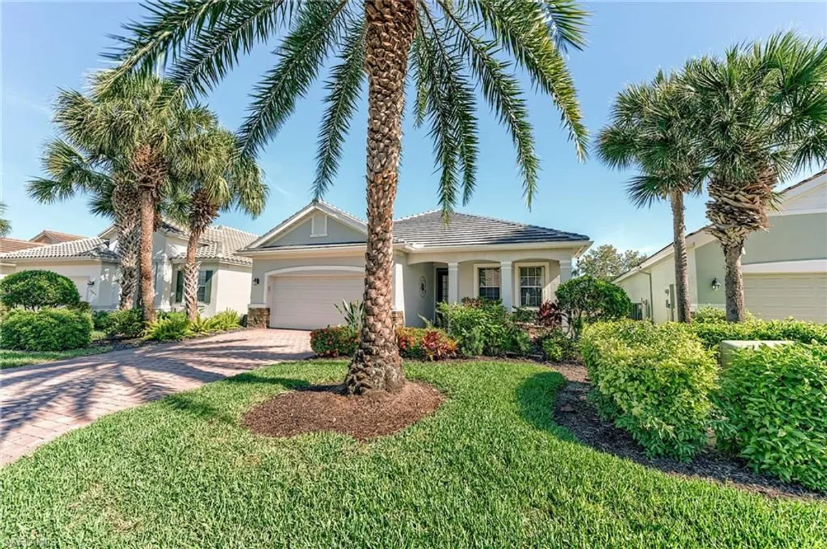 Property Slideshow image 1 of 49 | 3806 lakeview isle ct, Fort Myers, FL, 33905
