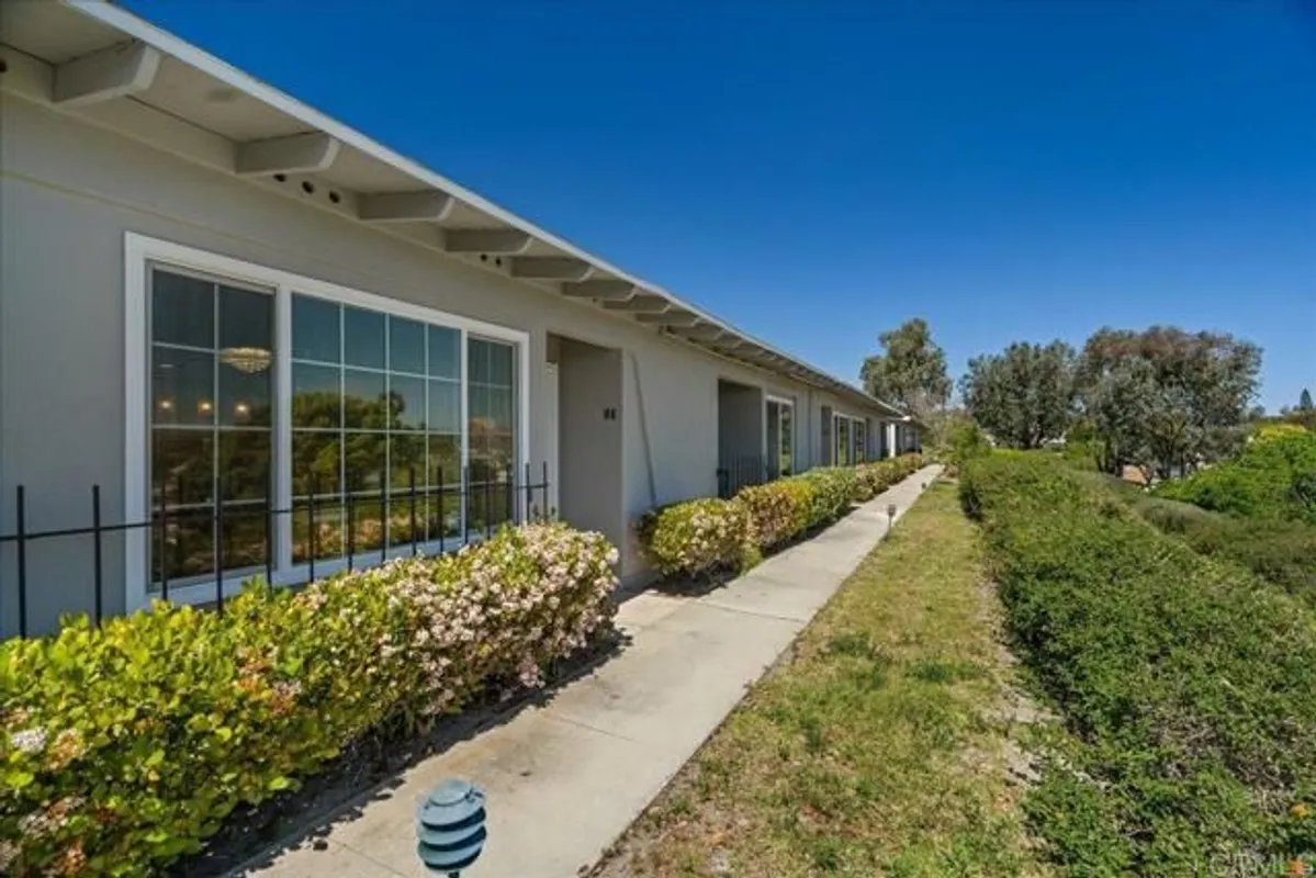 Property Slideshow image 1 of 31 | 3839 vista campana 66, Oceanside, CA, 92057