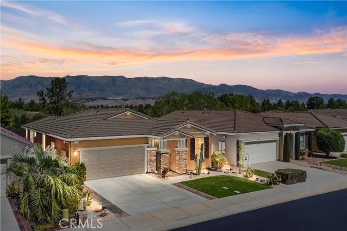 Property Slideshow image 1 of 50 | 1476 signal peak, Beaumont, CA, 92223