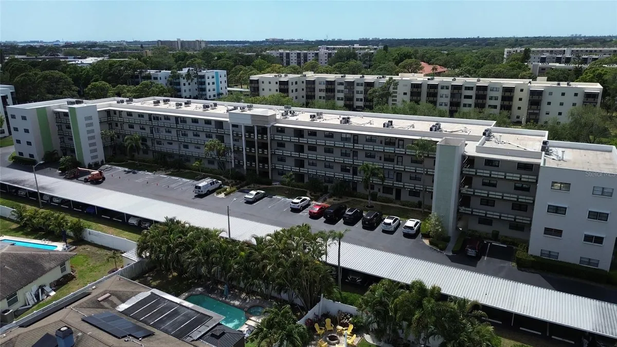 Property Slideshow image 1 of 32 | 6080 80 st 409, St Petersburg, FL, 33709