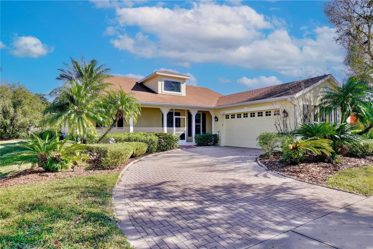Property Slideshow image 1 of 66 | 217 lake cassidy dr, Kissimmee, FL, 34759