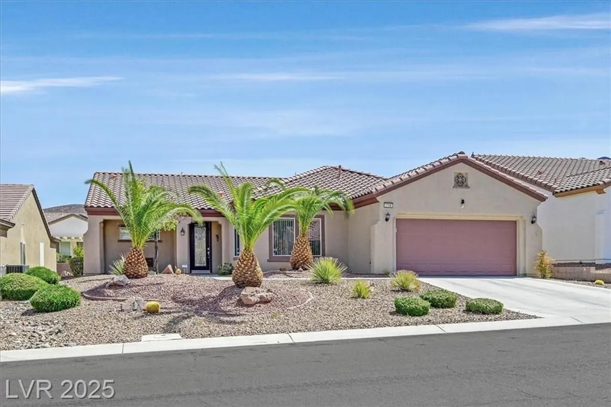 Property Slideshow image 1 of 38 | 2156 shadow canyon dr, Henderson, NV, 89044