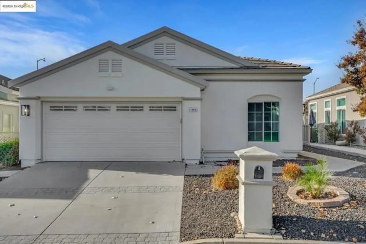 Property Slideshow image 1 of 44 | 1898 crispin dr, Brentwood, CA, 94513