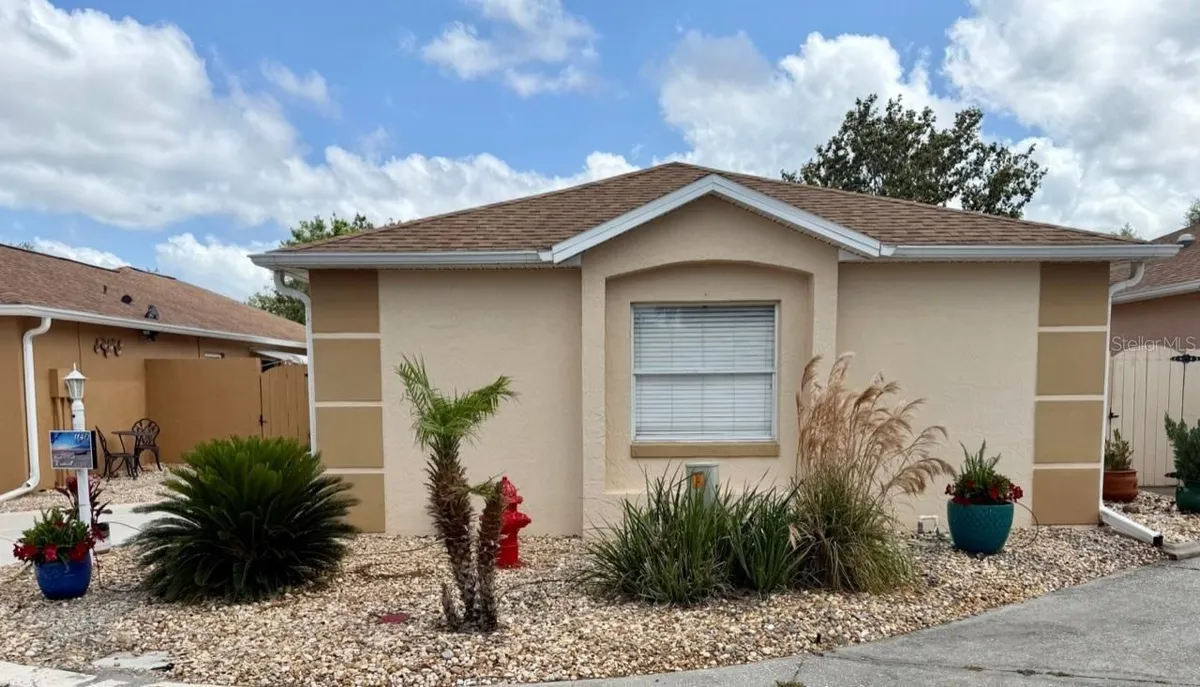 Property Slideshow image 1 of 28 | 1140 bernardo blvd, Lady Lake, FL, 32159