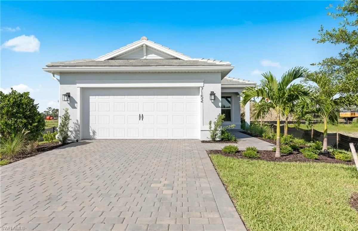 Property Slideshow image 1 of 47 | 7152 chapel creek ln, North Fort Myers, FL, 33917
