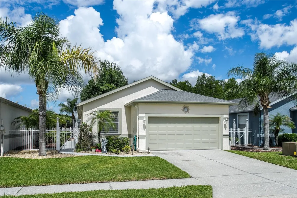 Property Slideshow image 1 of 32 | 8415 tarocco ct, Land O Lakes, FL, 34637
