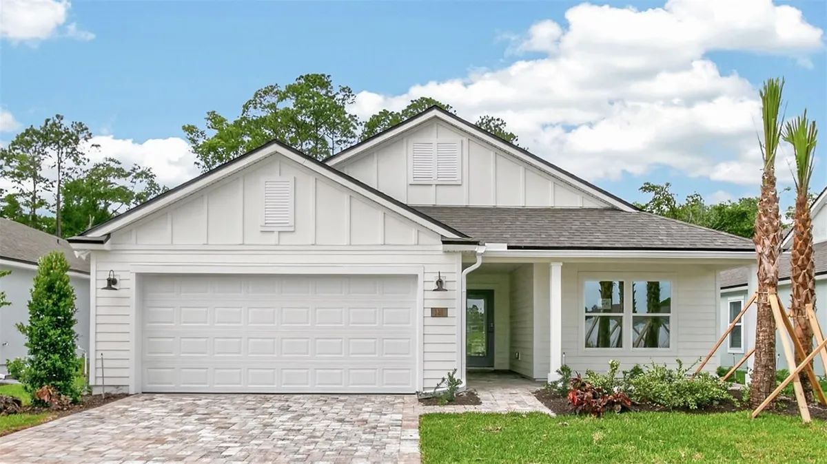 Property Slideshow image 1 of 60 | 131 greenwood dr, Palm Coast, FL, 32137