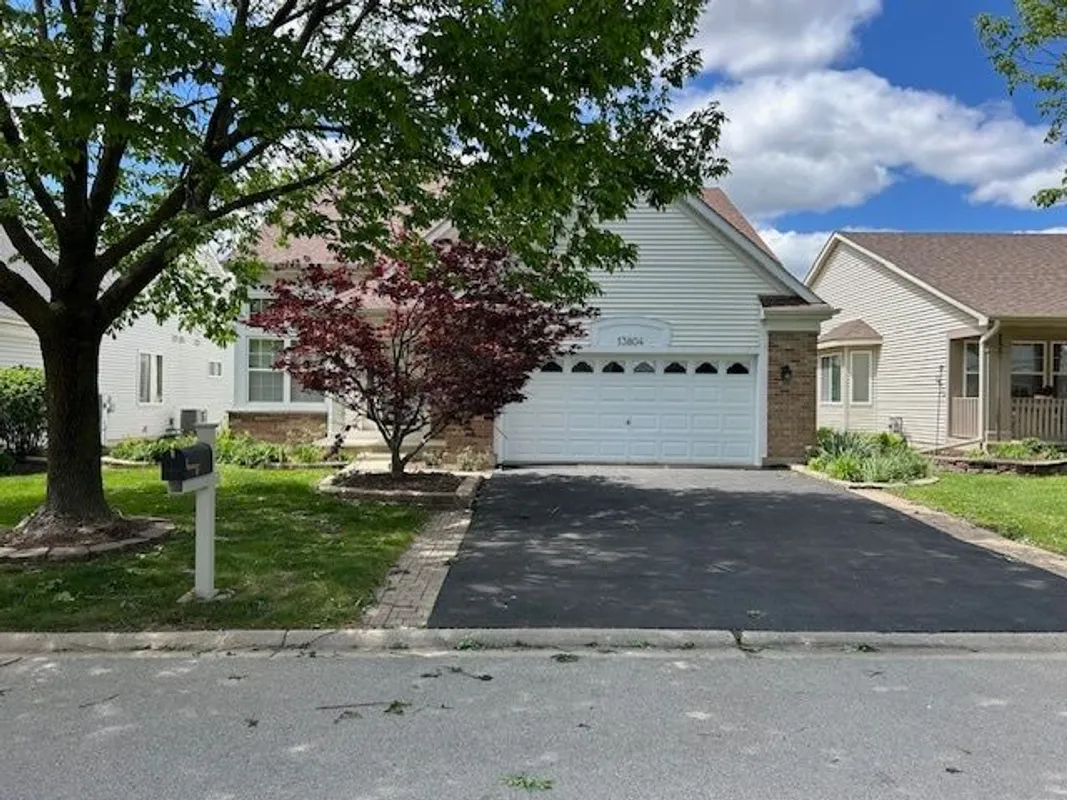 Property Slideshow image 1 of 67 | 13804 s ironwood dr, Plainfield, IL, 60544