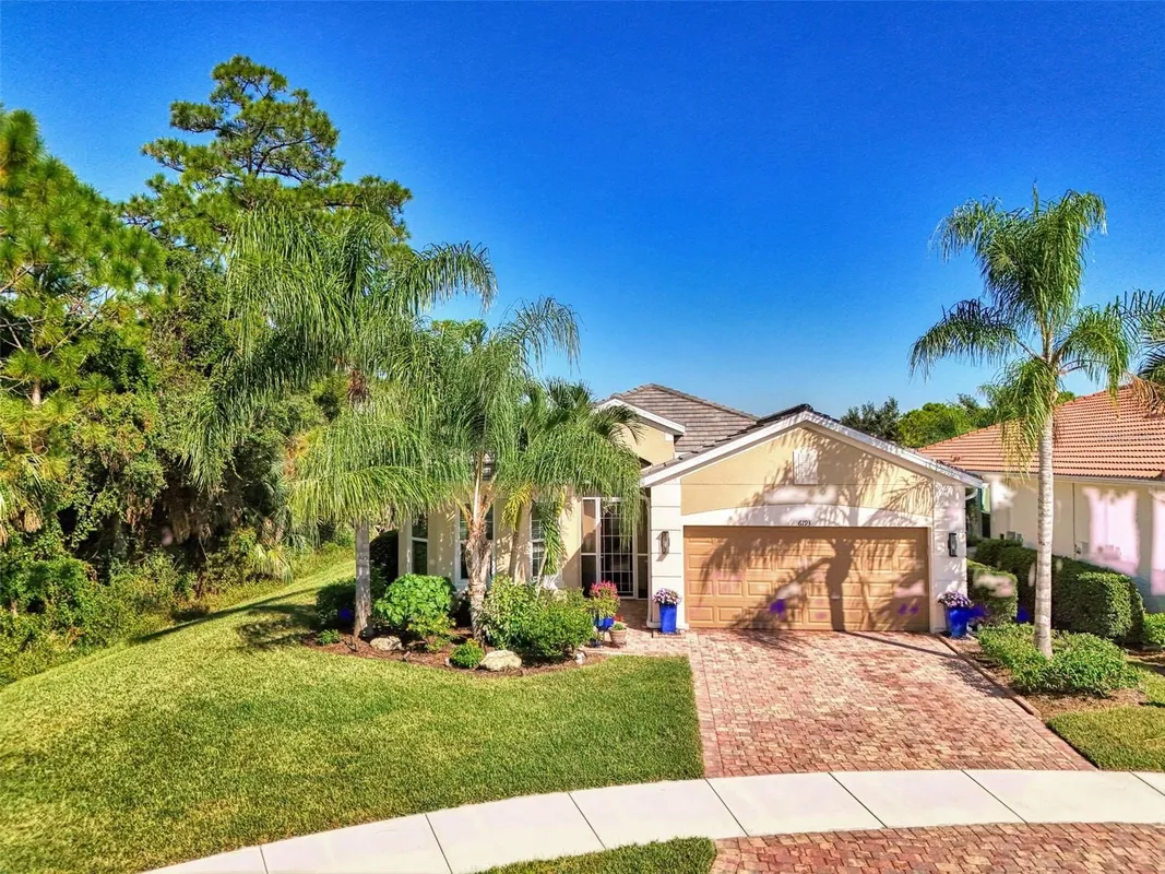 Property Slideshow image 1 of 79 | 6193 abaco dr, Sarasota, FL, 34238