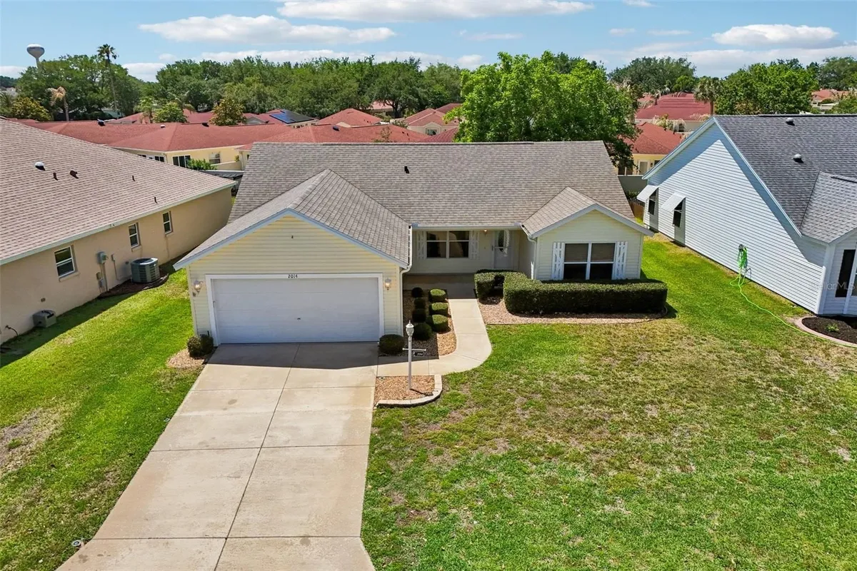 Property Slideshow image 1 of 48 | 2014 santo domingo dr, The Villages, FL, 32159