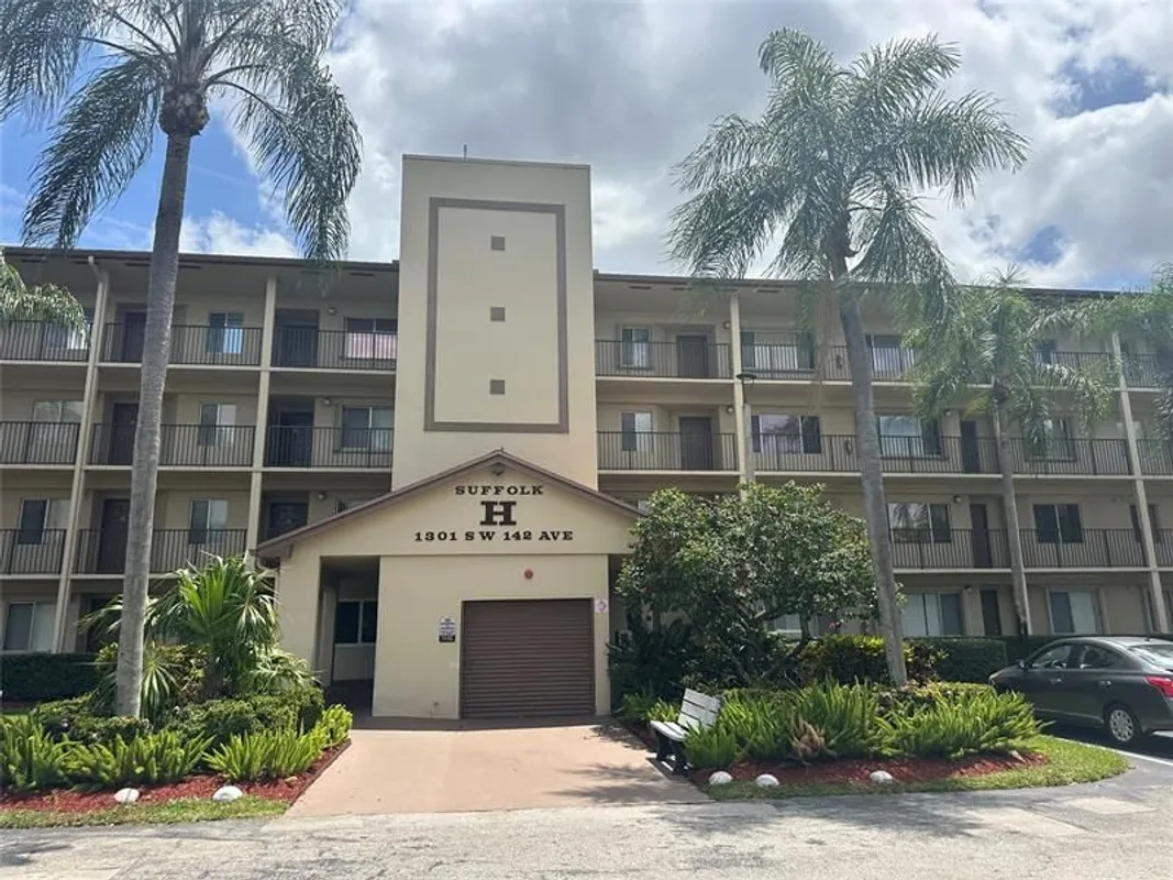 Property Slideshow image 1 of 10 | 1301 sw 142nd ave 308h, Pembroke Pines, FL, 33027