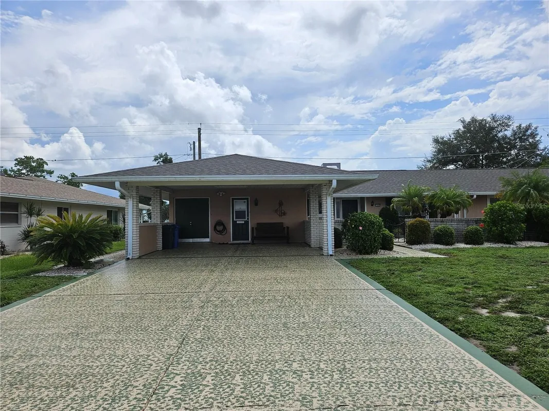Property Slideshow image 1 of 34 | 1505 n pebble beach blvd, Sun City Center, FL, 33573