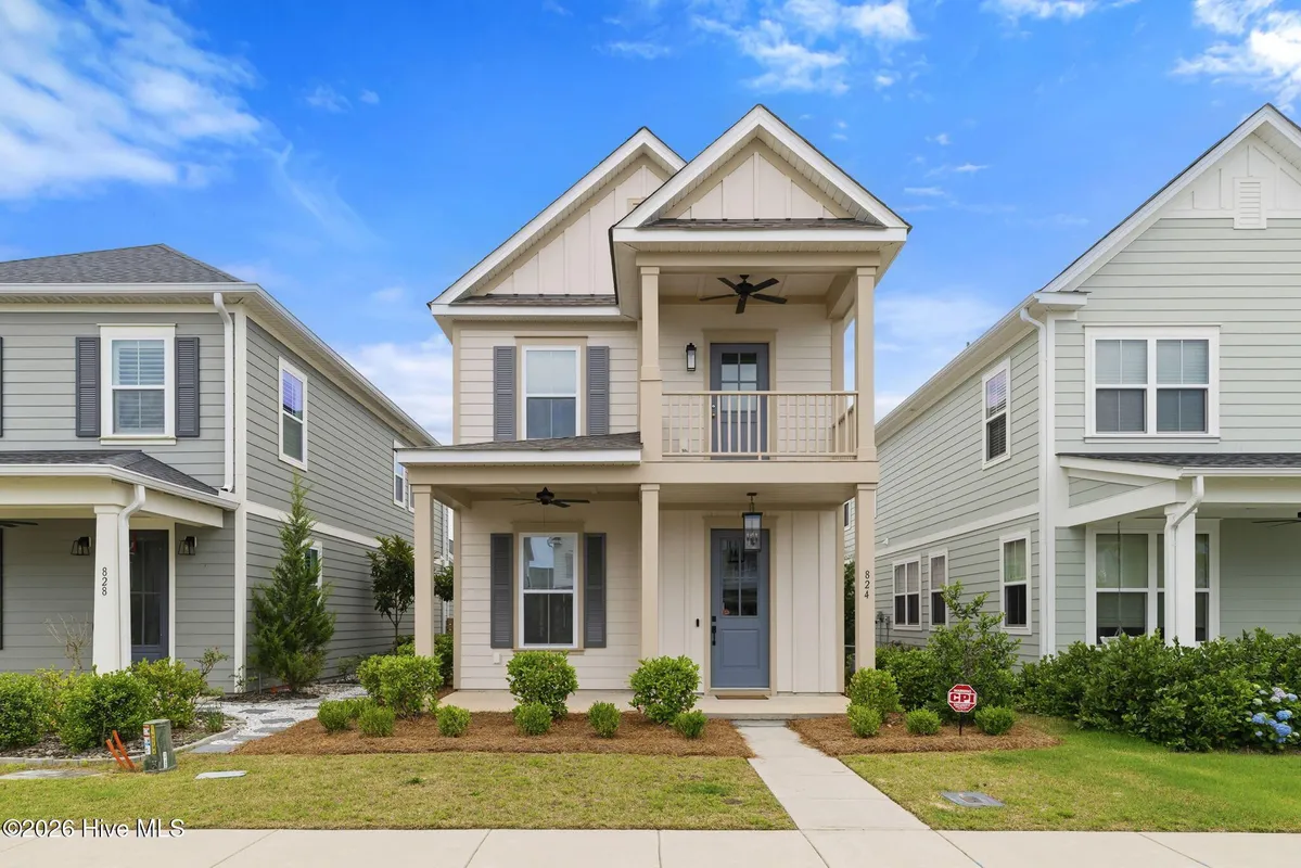 Property Slideshow image 1 of 46 | 824 edgerton dr 509, Wilmington, NC, 28412