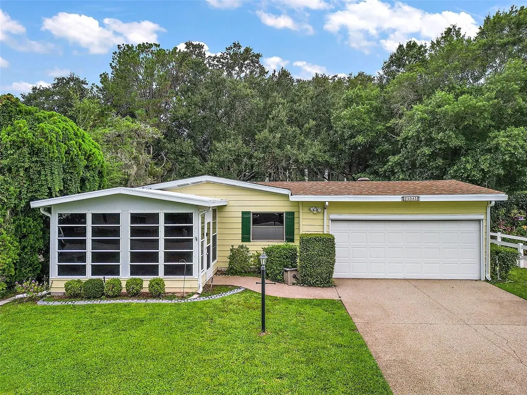 Property Slideshow image 1 of 34 | 25043 bellevue, Leesburg, FL, 34748