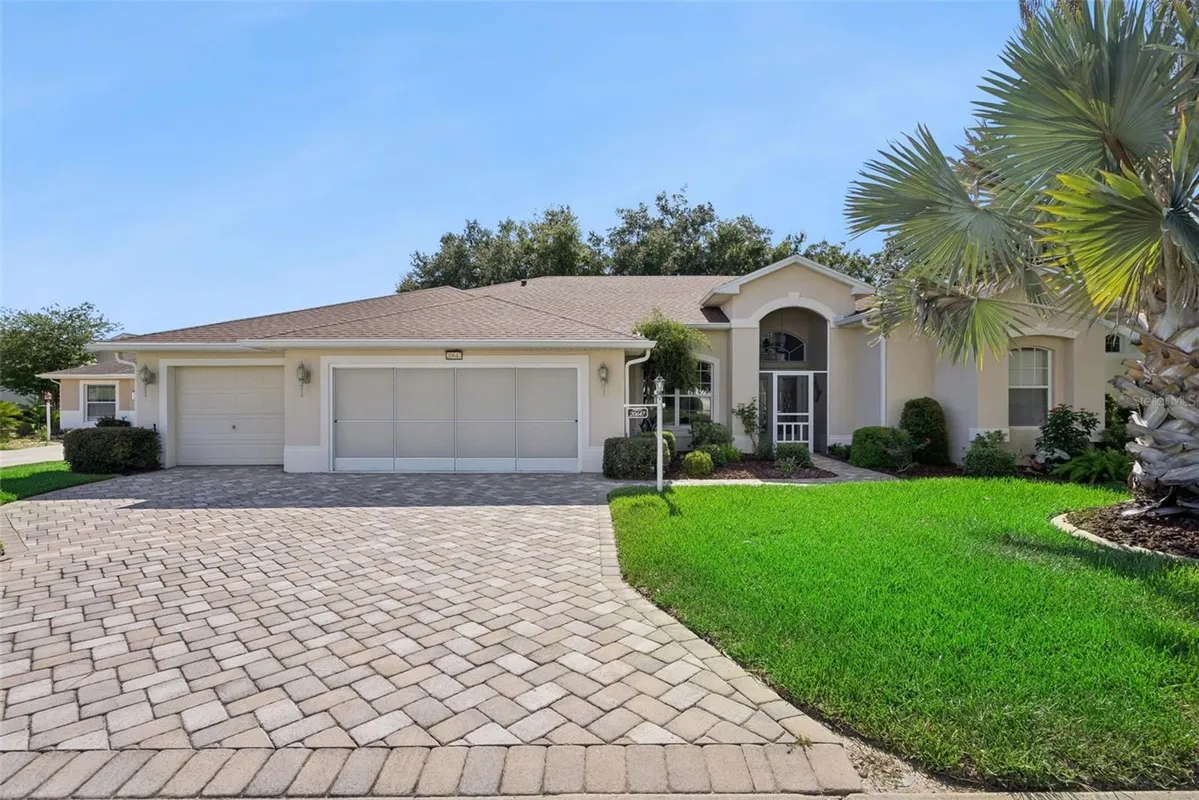 Property Slideshow image 1 of 64 | 20647 prince ranier pl, Leesburg, FL, 34748