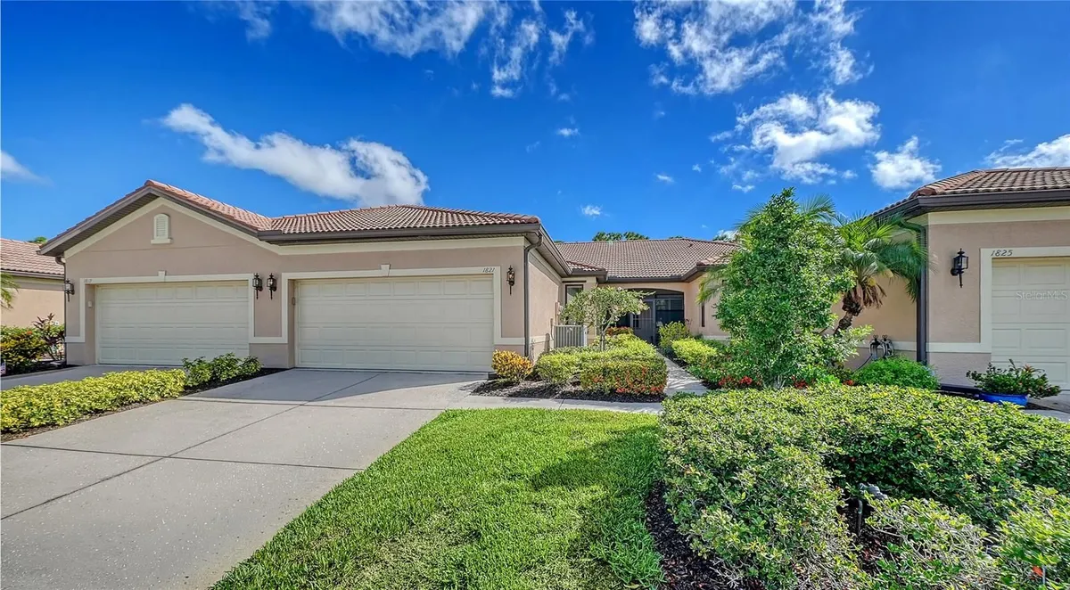 Property Slideshow image 1 of 42 | 1821 batello dr, Venice, FL, 34292