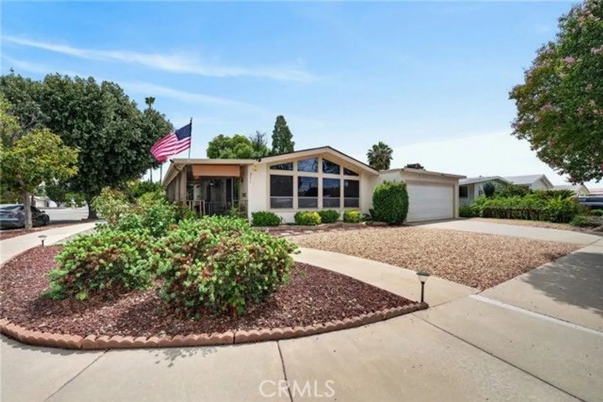 Property Slideshow image 1 of 38 | 2711 chamise way, Hemet, CA, 92545
