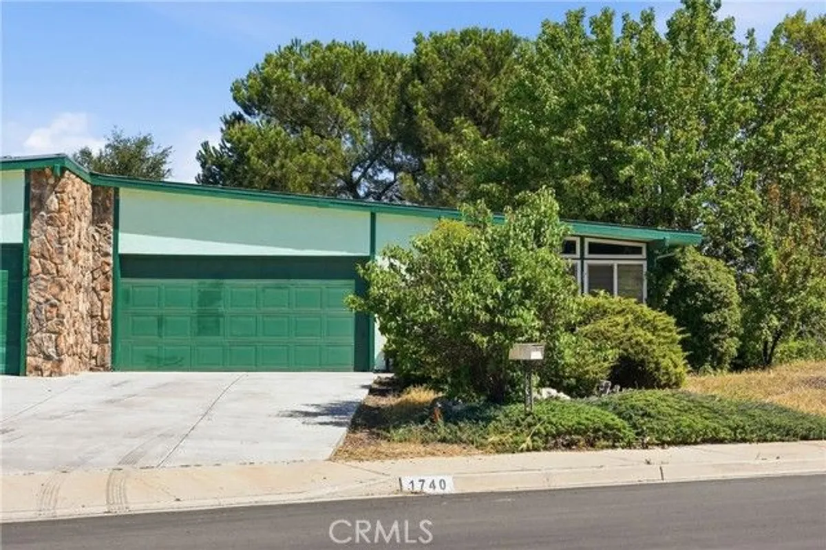 Property Slideshow image 1 of 15 | 1740 westfield rd, Paso Robles, CA, 93446