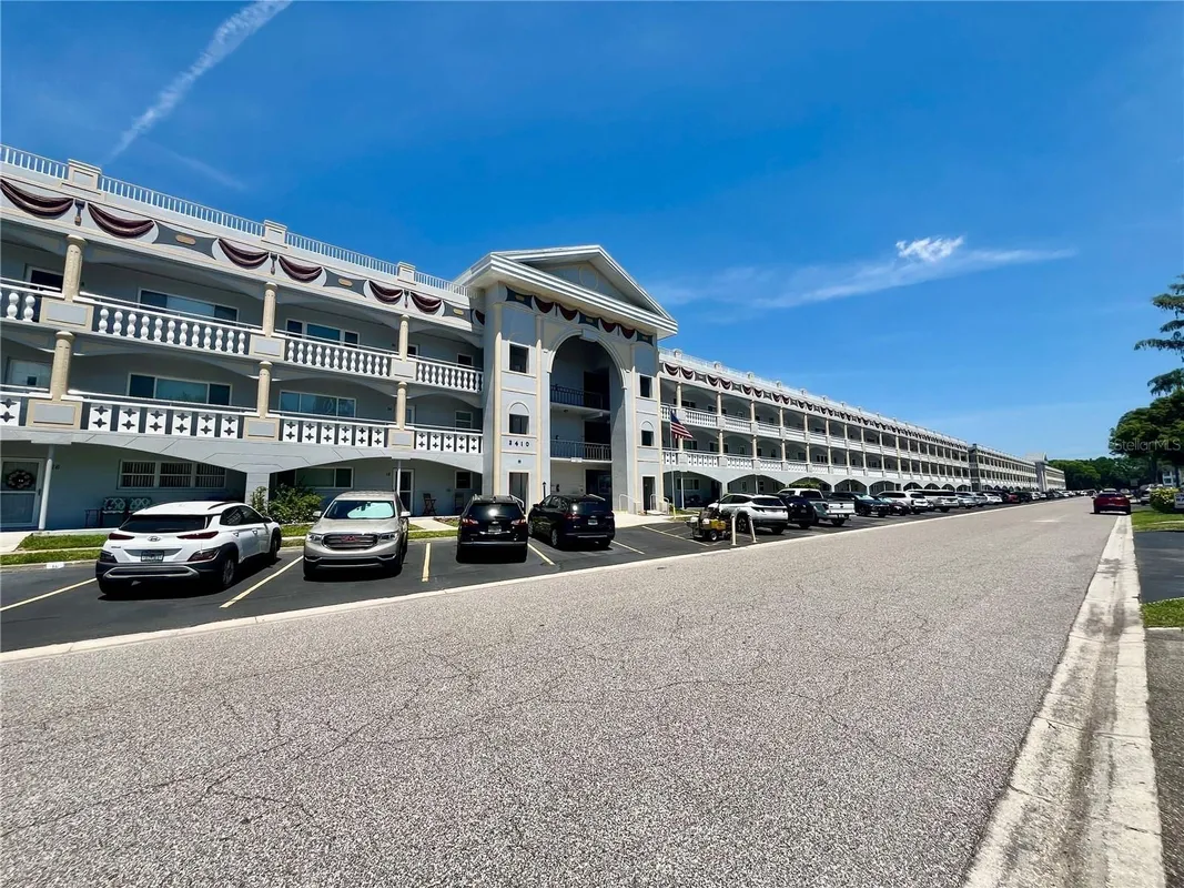 Property Slideshow image 1 of 53 | 2410 franciscan dr 12, Clearwater, FL, 33763