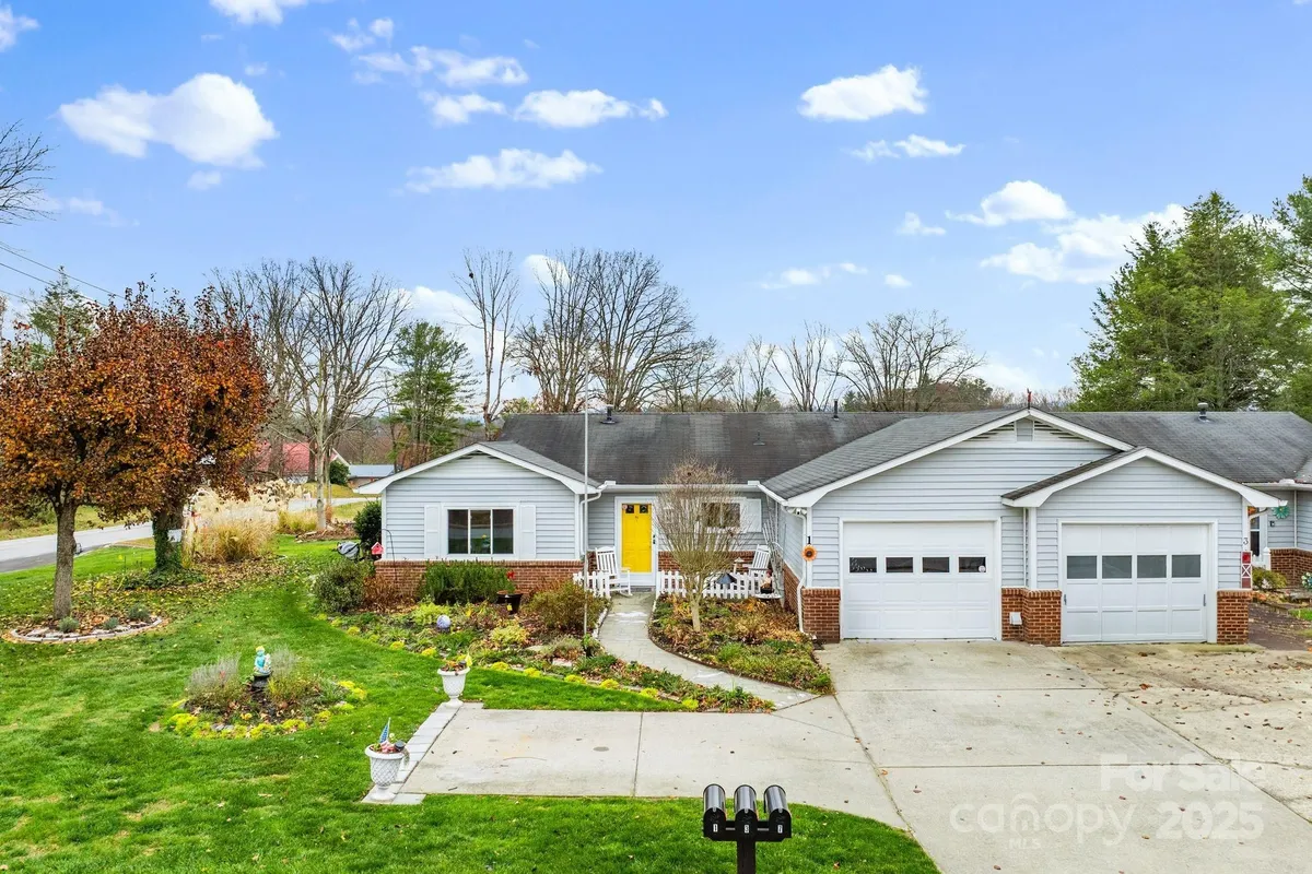 Property Slideshow image 1 of 37 | 1 wintry dr, Hendersonville, NC, 28792