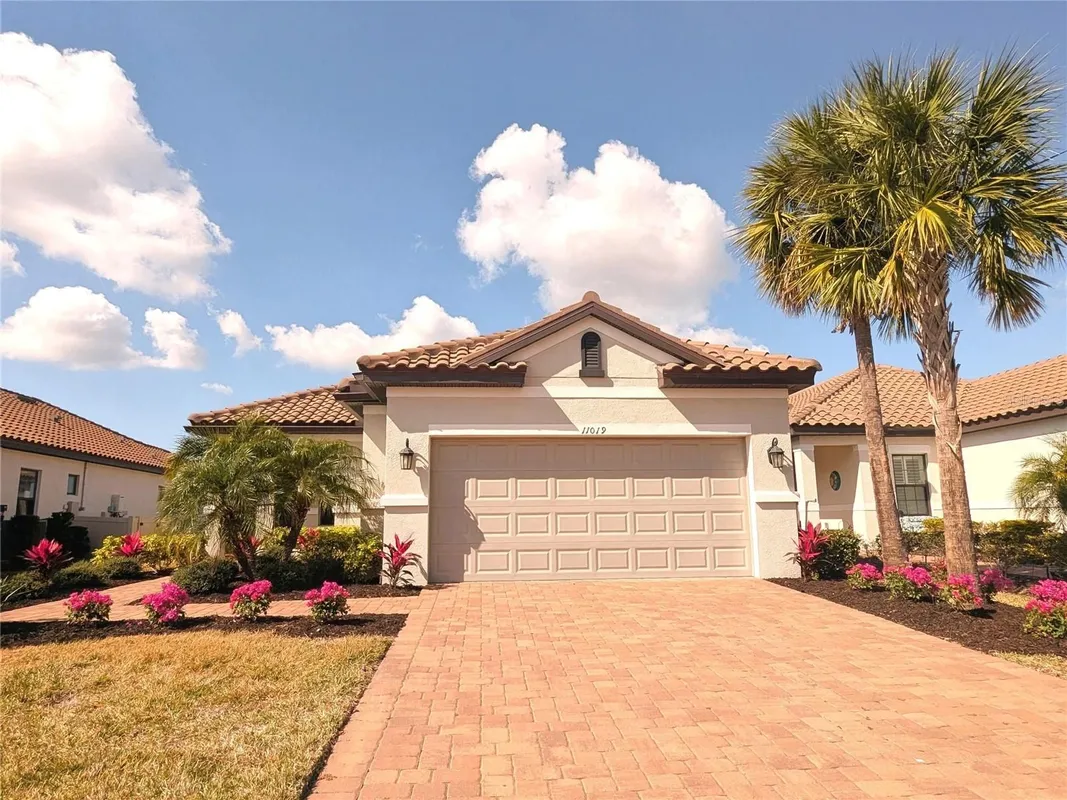 Property Slideshow image 1 of 24 | 11019 devonbridge dr, Palmetto, FL, 34221