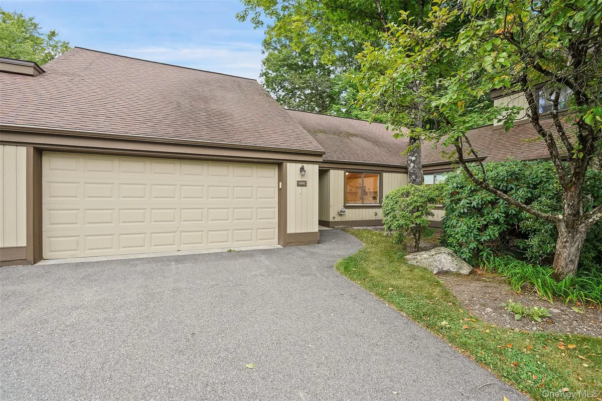 Property Slideshow image 1 of 34 | 606 heritage hills dr c, Somers, NY, 10589