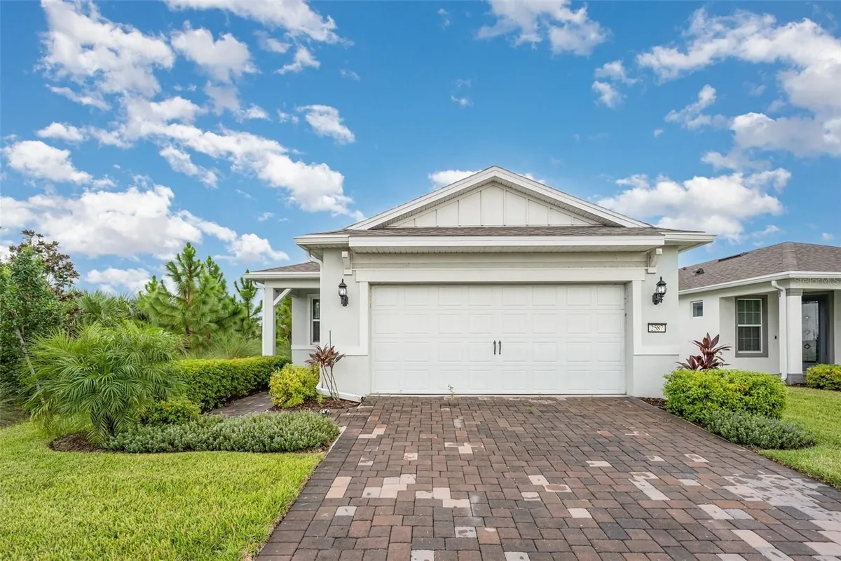 Property Slideshow image 1 of 27 | 2587 cliff way, Saint Cloud, FL, 34771