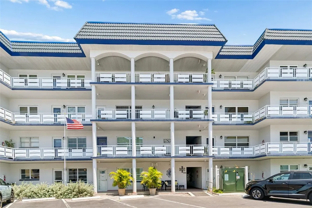 Property Slideshow image 1 of 38 | 5955 30th ave 105, Gulfport, FL, 33707