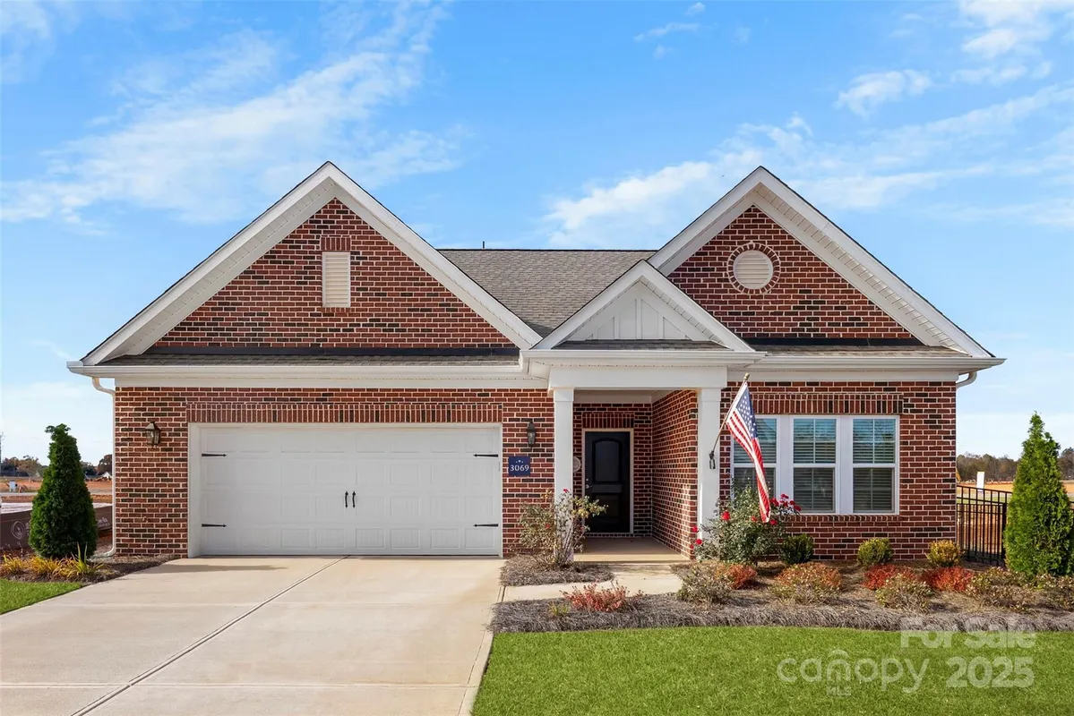 Property Slideshow image 1 of 25 | 3069 founding fathers dr, Gastonia, NC, 28056