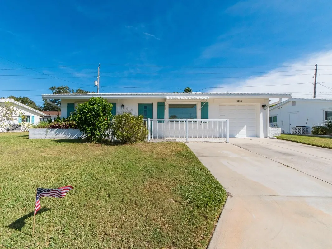 Property Slideshow image 1 of 27 | 9157 140th way, Seminole, FL, 33776