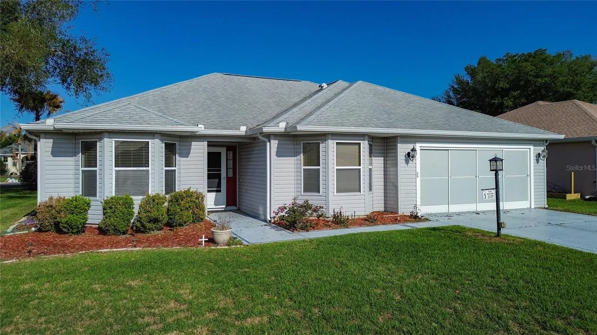 Property Slideshow image 1 of 25 | 2129 zaragoza pl, Lady Lake, FL, 32159