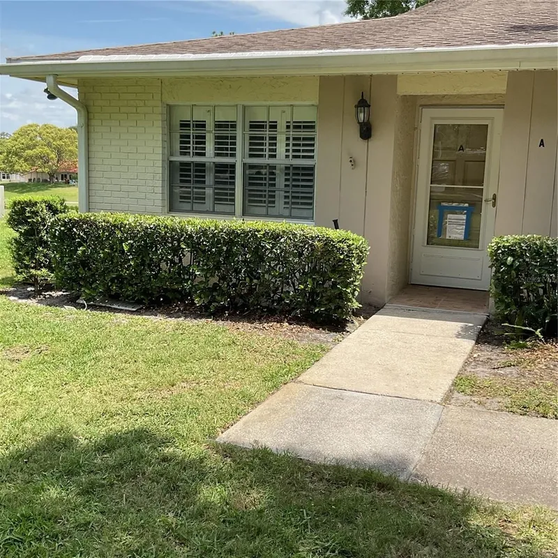 Property Slideshow image 1 of 27 | 1060 dunrobin dr a, Palm Harbor, FL, 34684