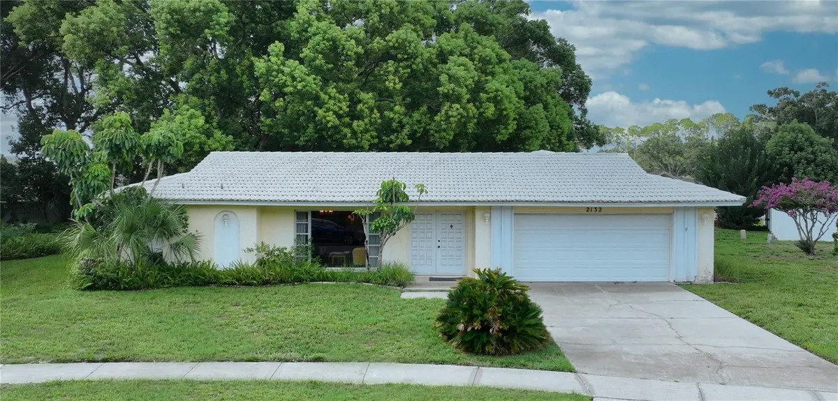 Property Slideshow image 1 of 31 | 2132 portside psge, Palm Harbor, FL, 34685