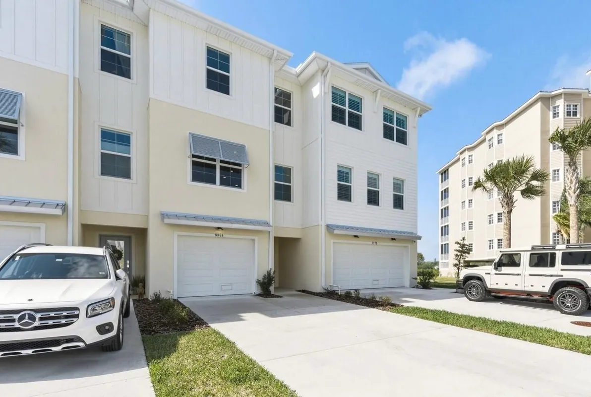 Property Slideshow image 1 of 53 | 9996 key haven rd, Seminole, FL, 33777