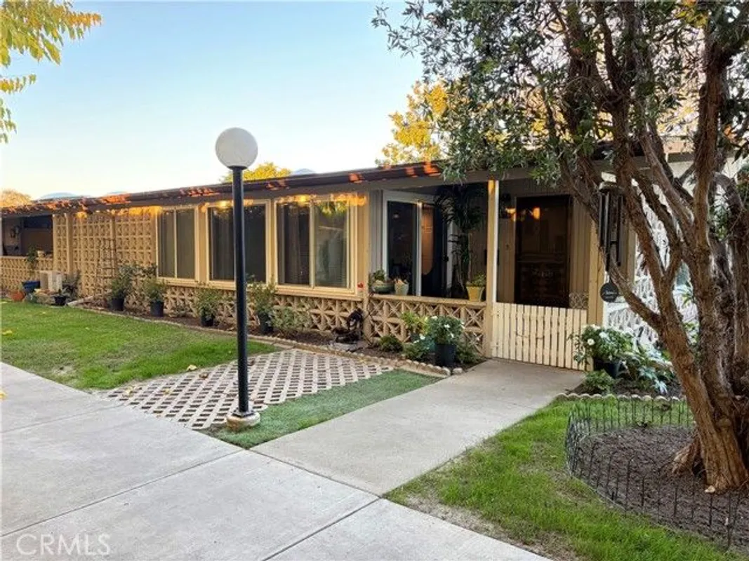 Property Slideshow image 1 of 11 | 13361 el dorado dr apt 201a, Seal Beach, CA, 90740