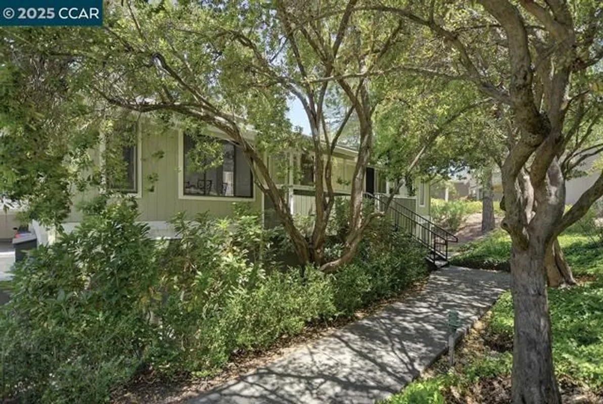 Property Slideshow image 1 of 34 | 1333 singingwood ct apt 1, Walnut Creek, CA, 94595