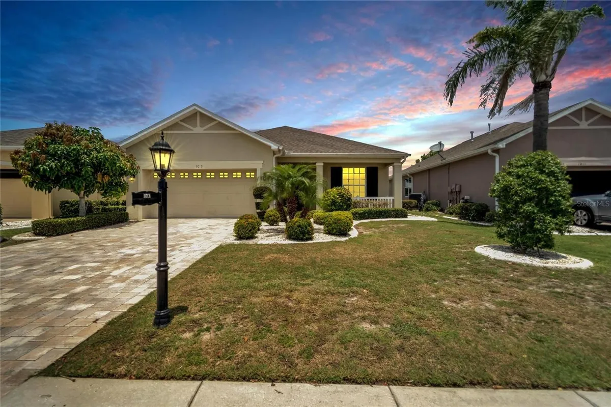 Property Slideshow image 1 of 67 | 1013 emerald dunes dr, Sun City Center, FL, 33573