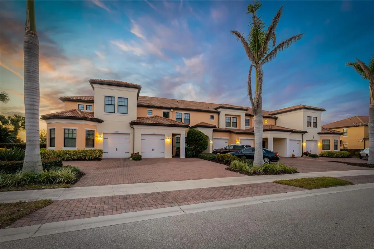 Property Slideshow image 1 of 67 | 23189 banbury way 203, Venice, FL, 34293
