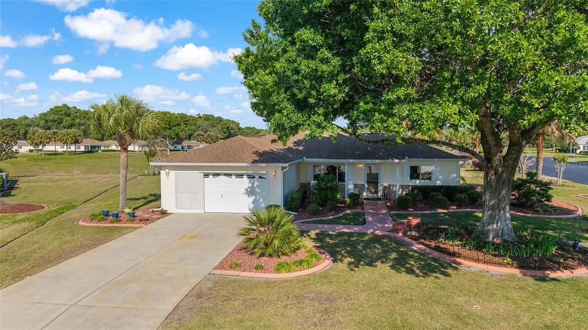 Property Slideshow image 1 of 78 | 11273 sw 136th pl, Dunnellon, FL, 34432