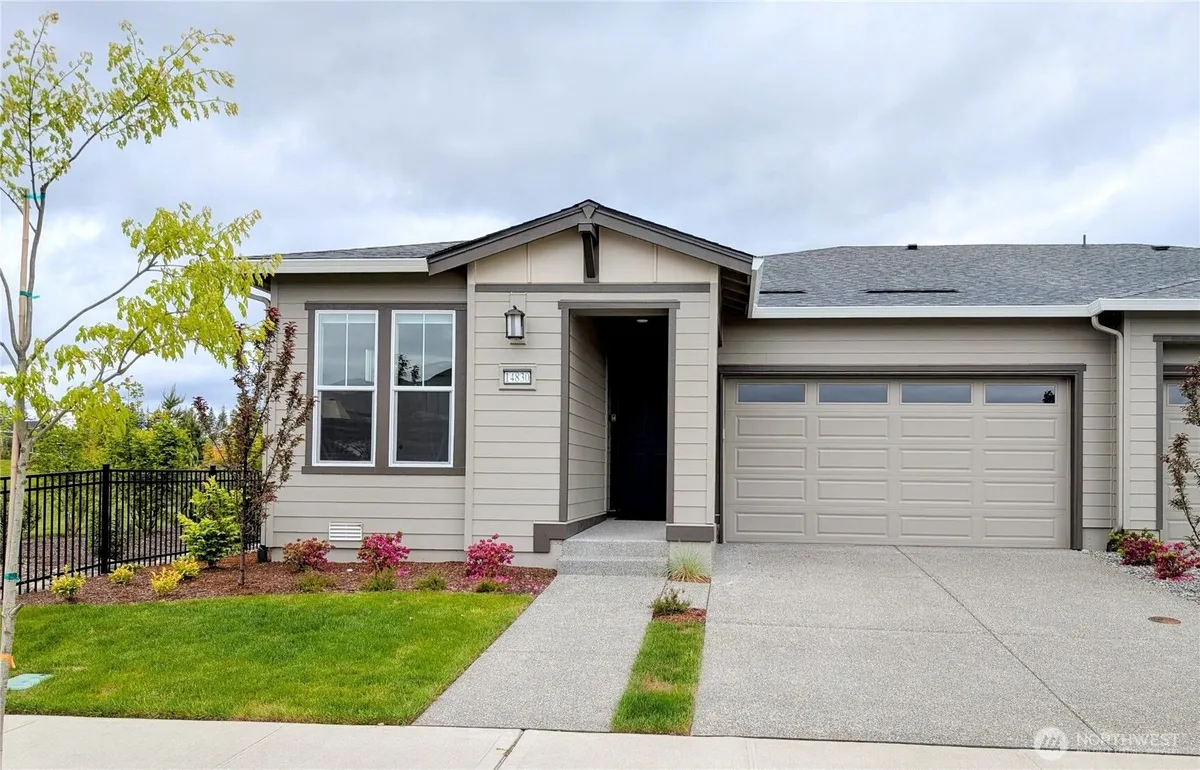 Property Slideshow image 1 of 36 | 14830 207th ave, Bonney Lake, WA, 98391