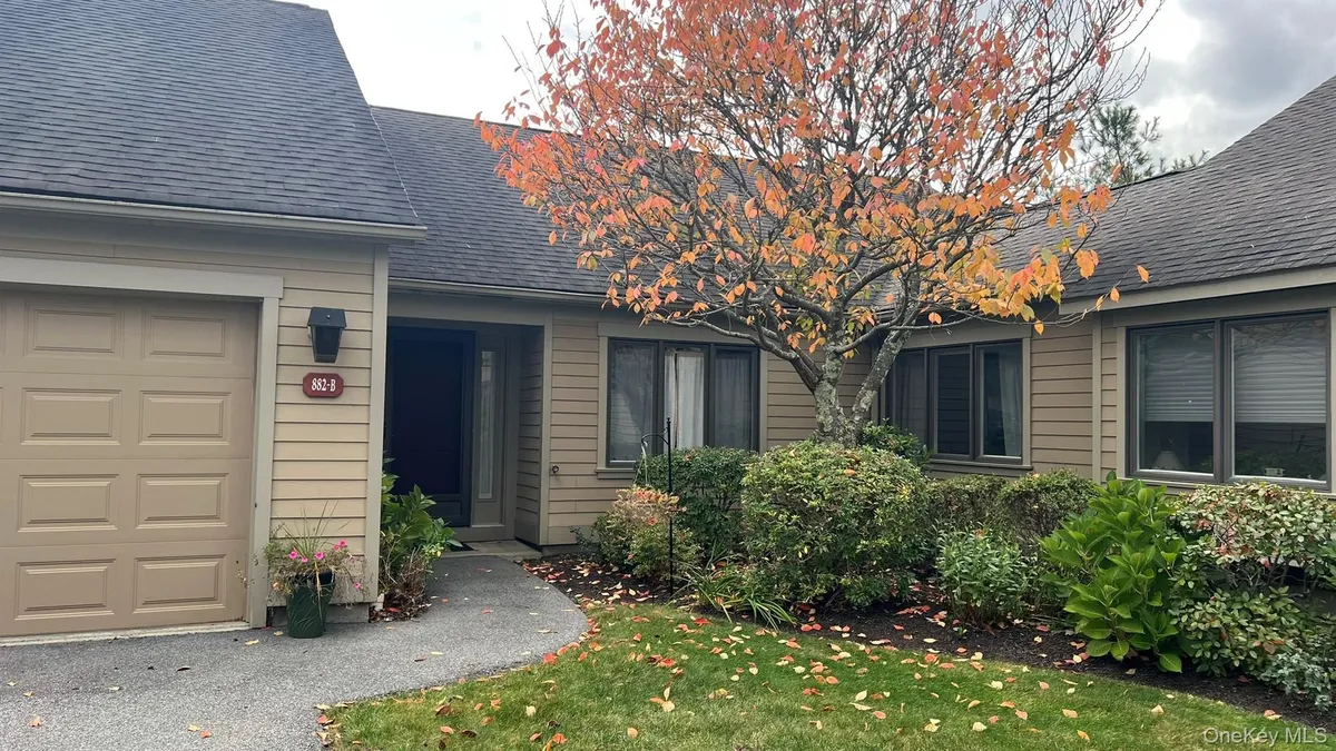 Property Slideshow image 1 of 11 | 882 heritage hls b, Somers, NY, 10589